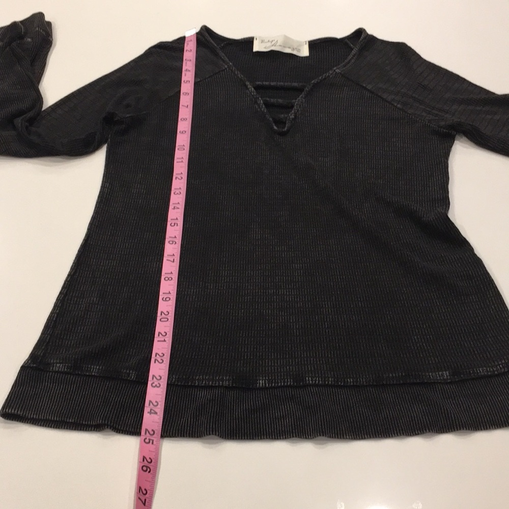 ✅ SOLD Stretchy Sexy Long Sleeve Top M - Picture 11 of 12